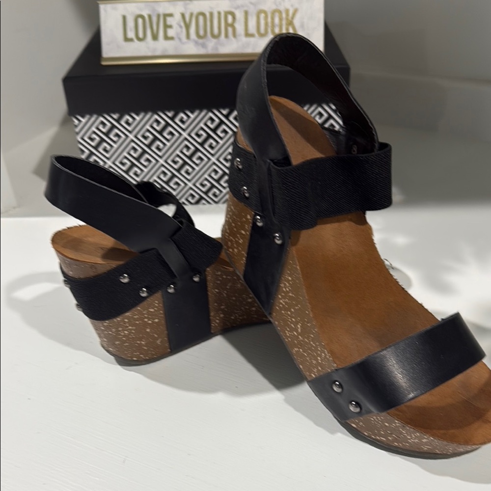 Women's Black Wedge Sandals